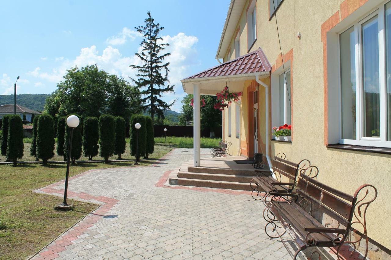Hotel Kremin Kremenetsʼ Exterior foto