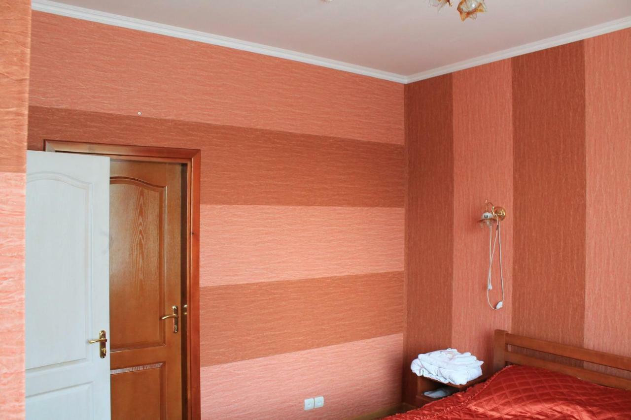 Hotel Kremin Kremenetsʼ Exterior foto